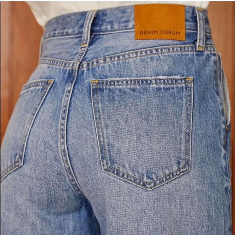 Aritzia Denim Forum The C’est La Chic High Rise Straight - Picture 2 of 7